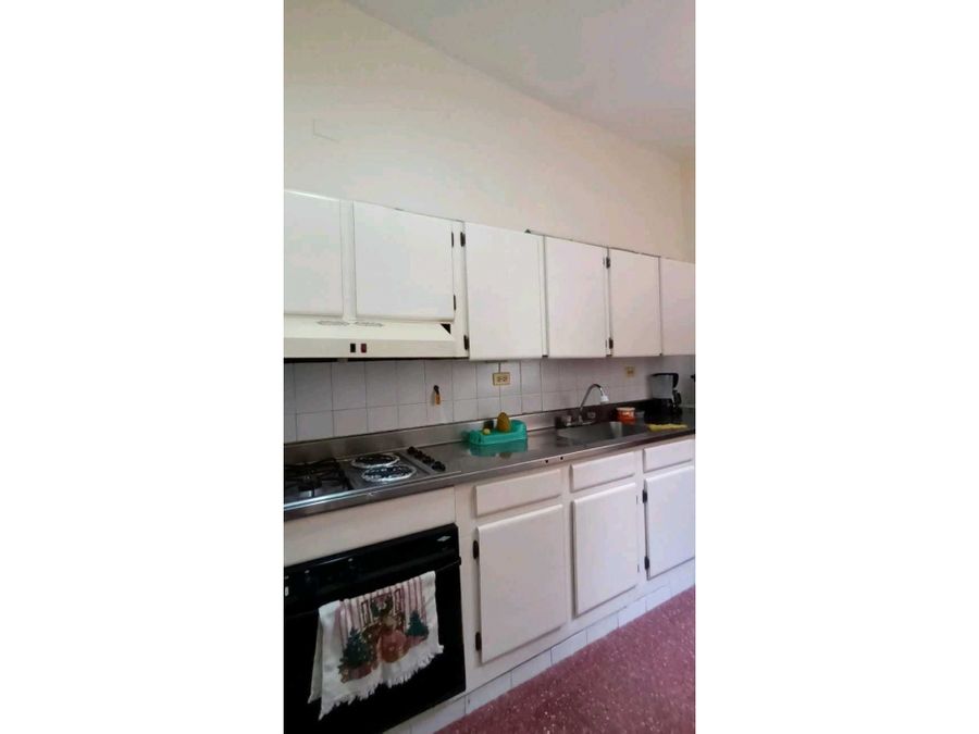 Casa con Aire para la Venta en el Barrio Santa Lucia, Medellín.