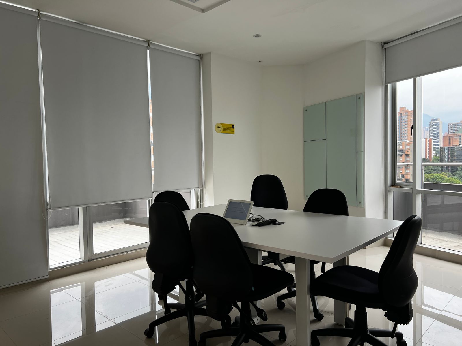 Oficina para  venta en el poblado