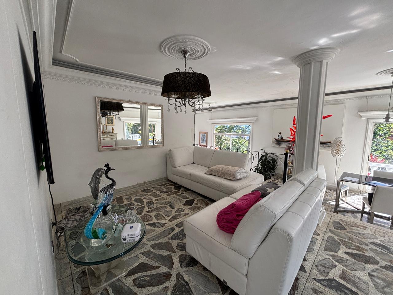 CASA LUJOSA PARA ARRIENDO AMOBLADA EN POBLADO, LAS PALMAS