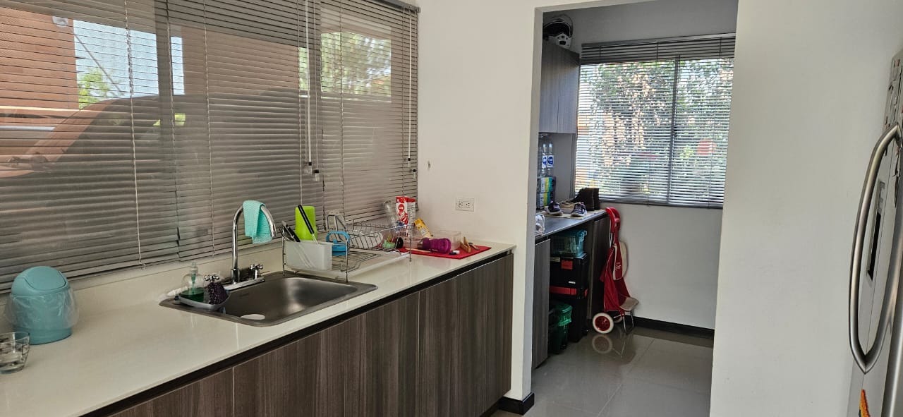 Venta de casa en El Retiro sector Pantanillo