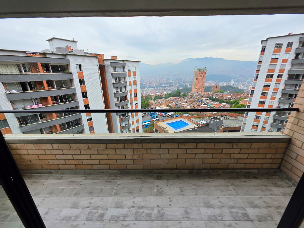 Apartamento en venta en buenos aires sector loma del indio