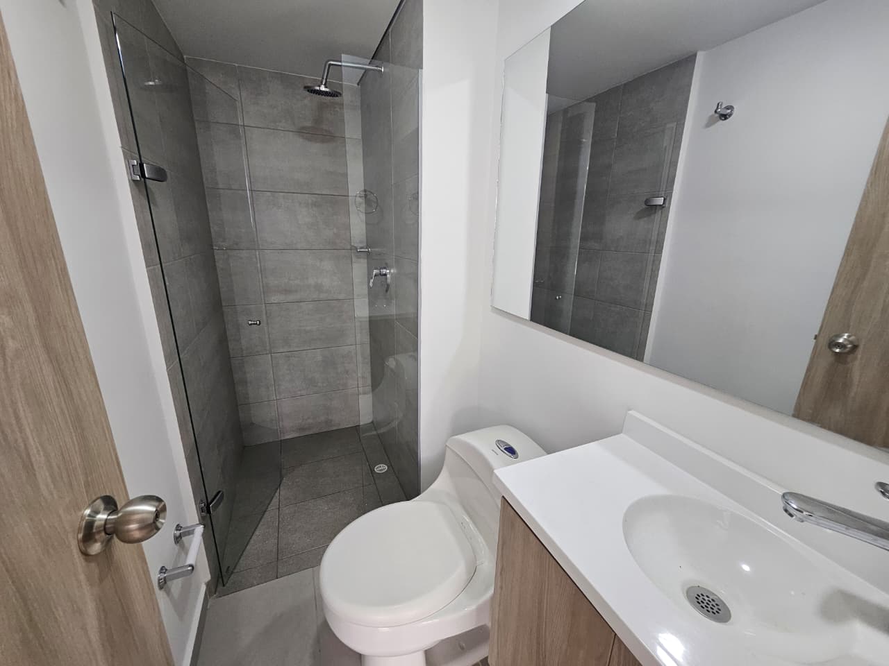 Apartamento para estrenar en venta en La Cuenca Envigado