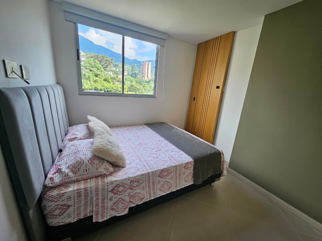 Apartamento amoblado para la venta en Camino Verde Envigado