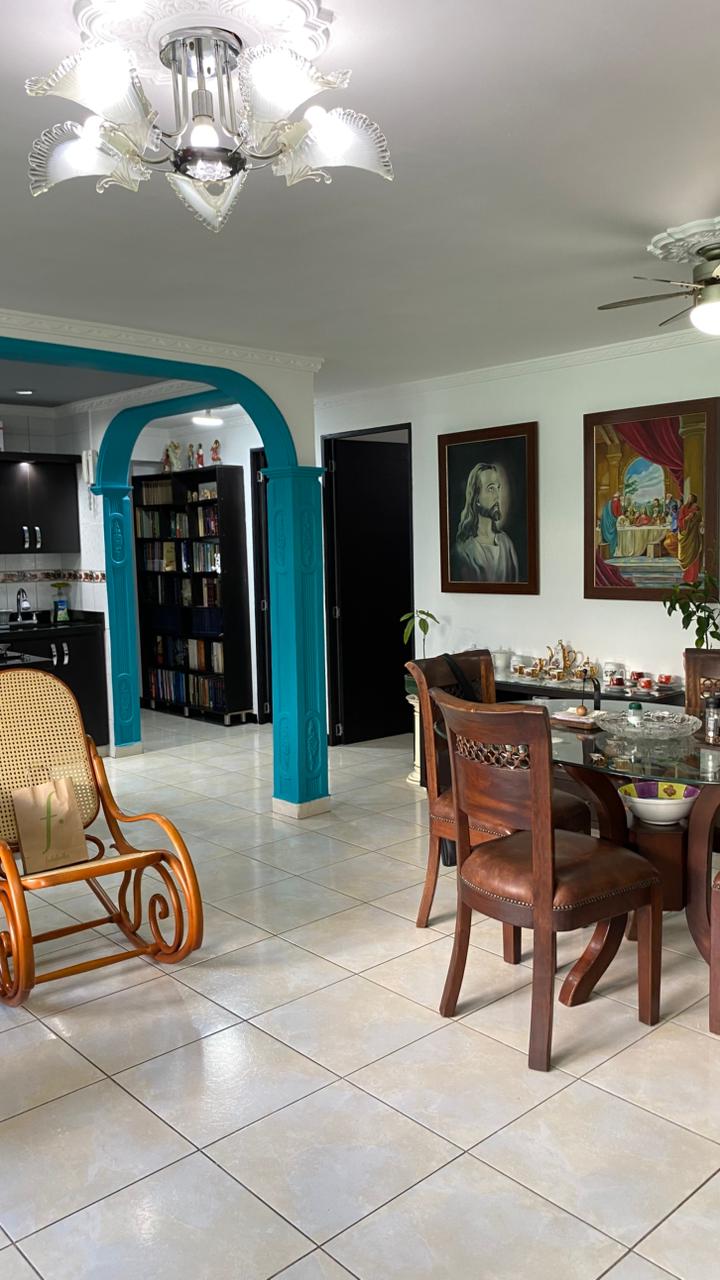 Apartamento para venta en Laureles