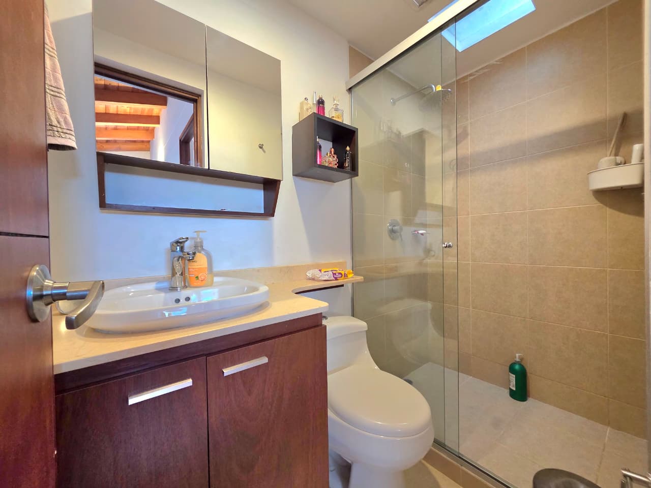 casa en venta en envigado benedictinos