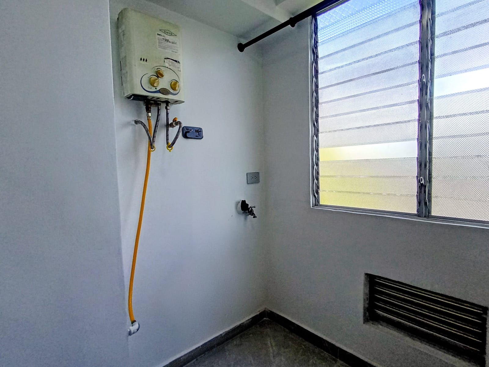 Apartamento en venta en San German - Robledo