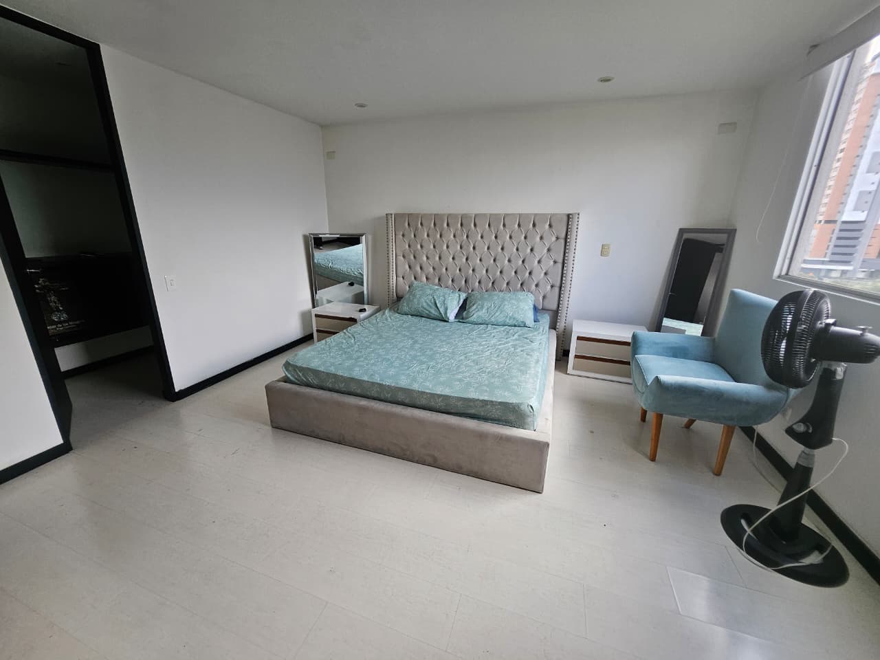 Apartamento amoblado en arriendo en La Loma del Esmeraldal Envigado