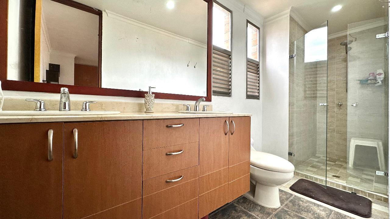 Apartamento para la venta en Poblado Milla de Oro Medellin