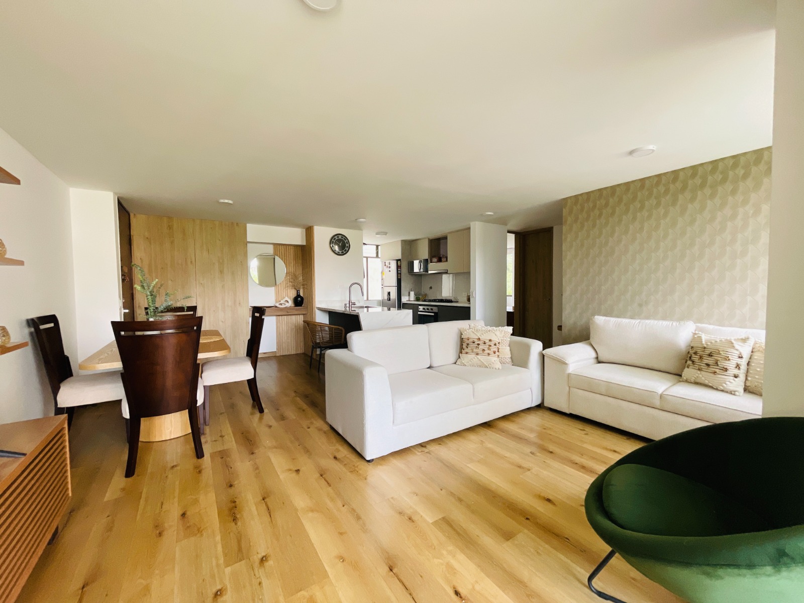 Apartamento en venta La Abadía Envigado – 83 m² + 2 parqueaderos