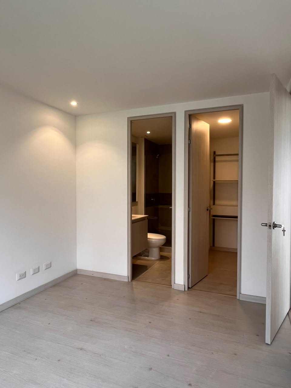 Apartamento en arriendo en Castropol El Poblado Medellín