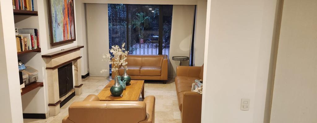 Casa en Venta en Altos del Poblado cerca del CES Medellin