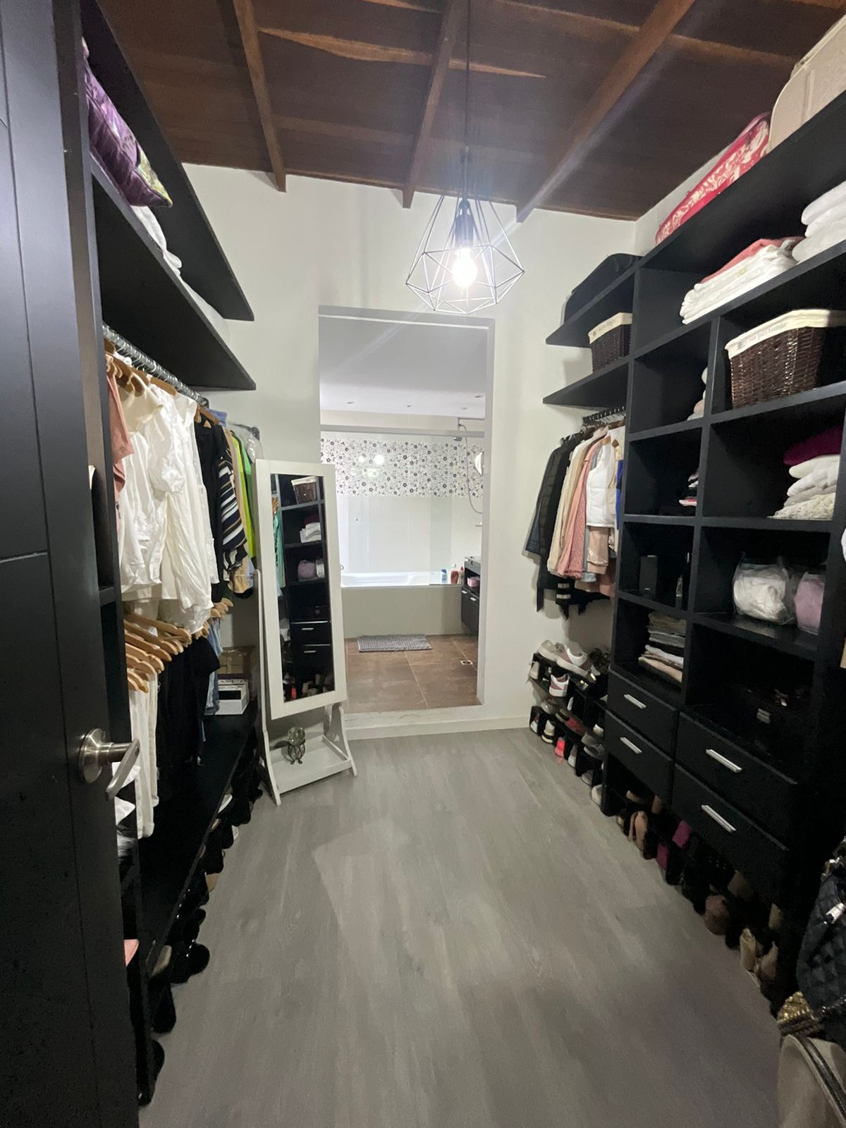 Casa para la venta en la Mota Medellin