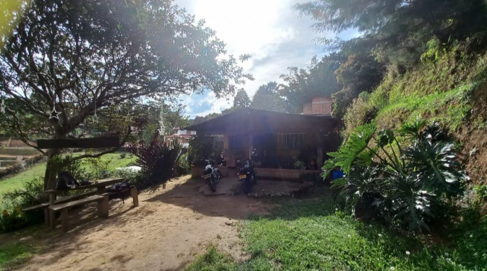 VENTA DE FINCA EN RIONEGRO SECTOR LAS LASJAS