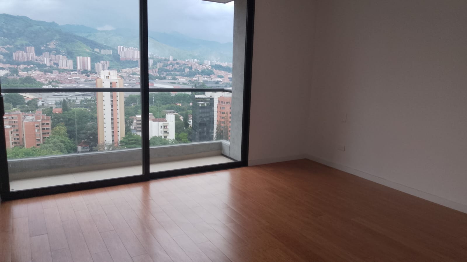 Apartamento en Venta en El Poblado Medellin Zona Plana