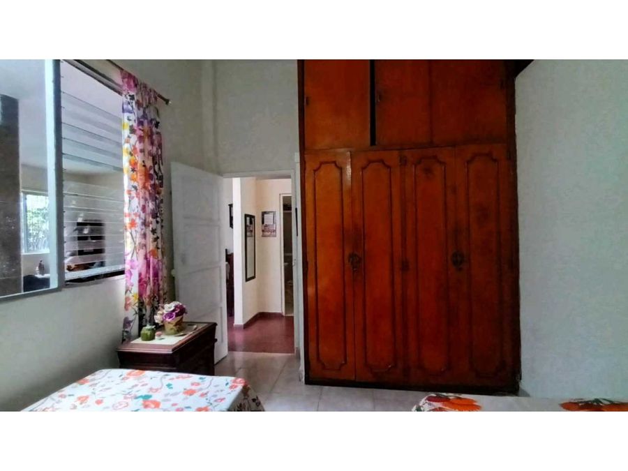 Casa con Aire para la Venta en el Barrio Santa Lucia, Medellín.