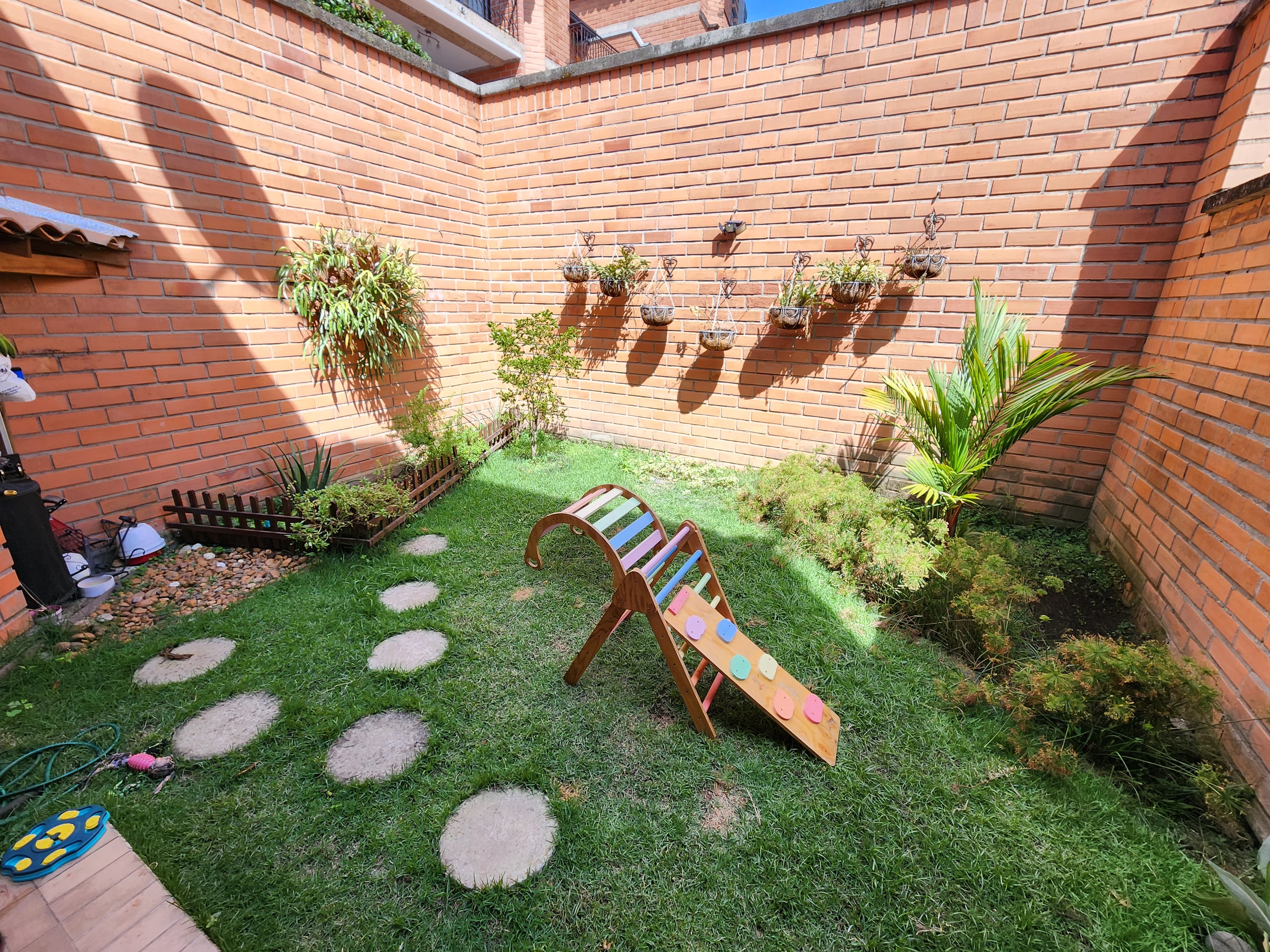 Casa en venta sector loma de las brujas en envigado