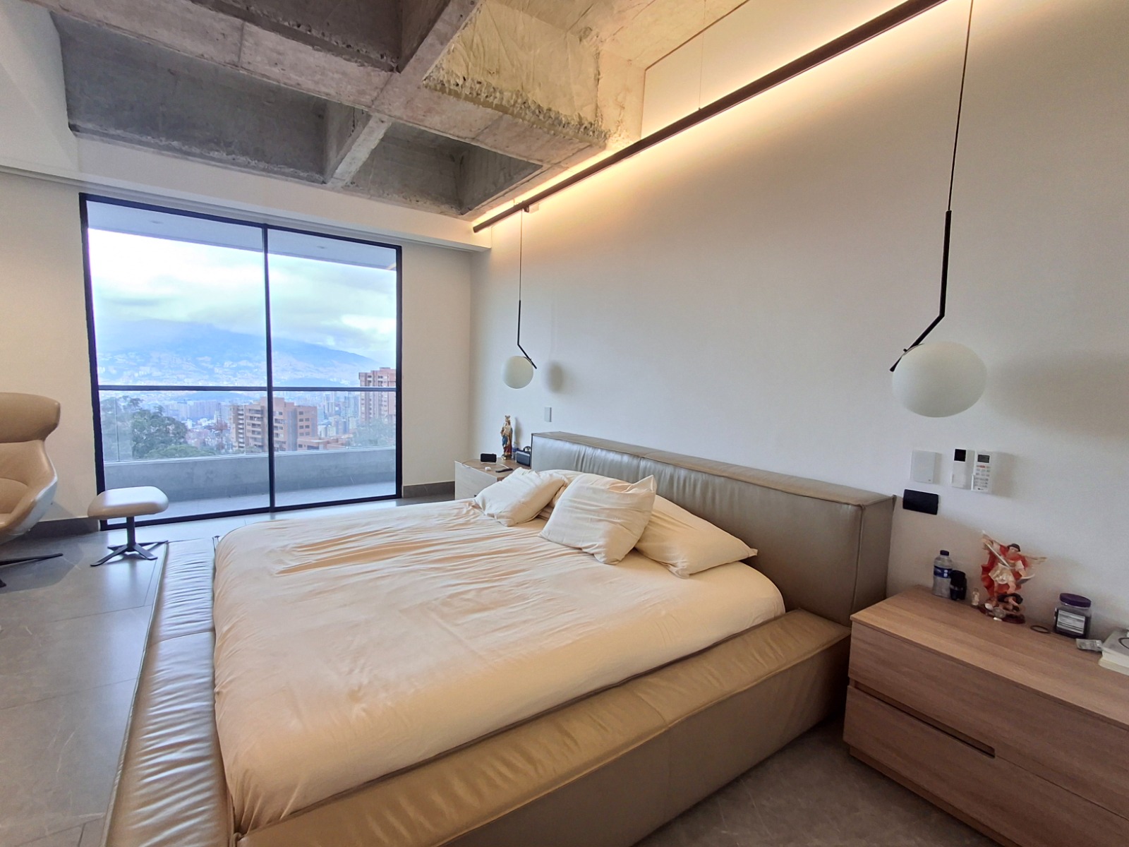 Apartamento en venta Medellín poblado transversal superior con Balsos