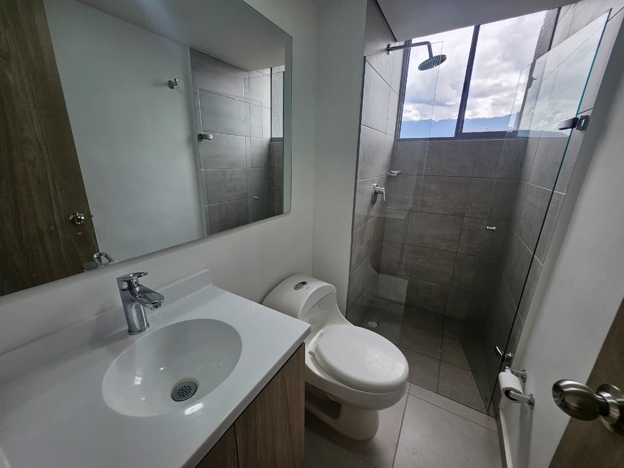 Apartamento para estrenar en venta en La Cuenca Envigado