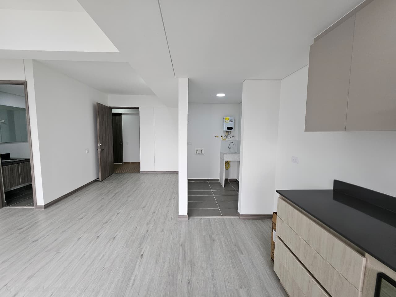 Venta de apartamento en El Poblado Las Palmas para estrenar