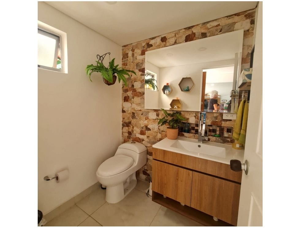 Casa para la venta en La Mota Medellin