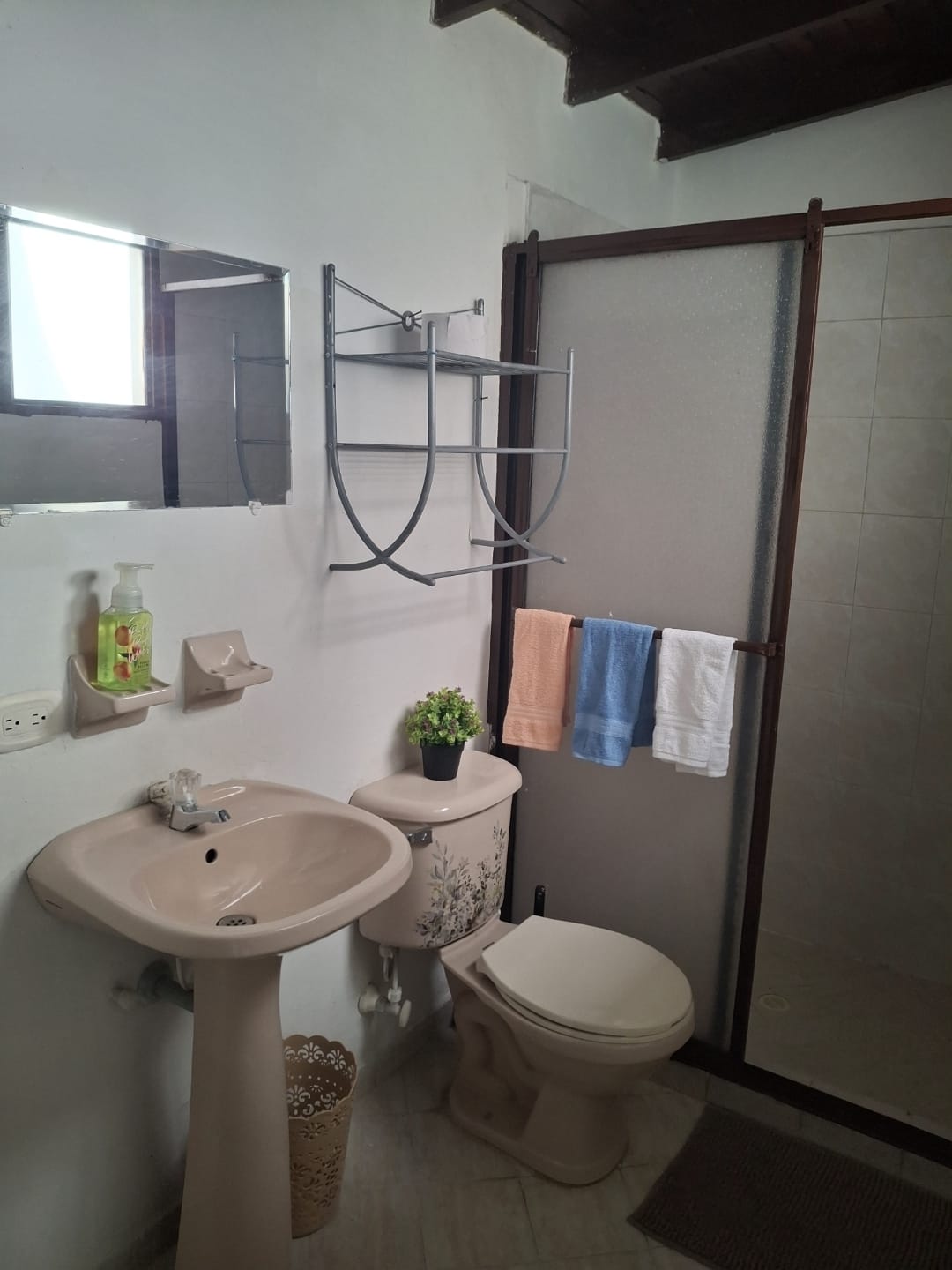 Casa amoblada para arriendo en Laureles Medellín