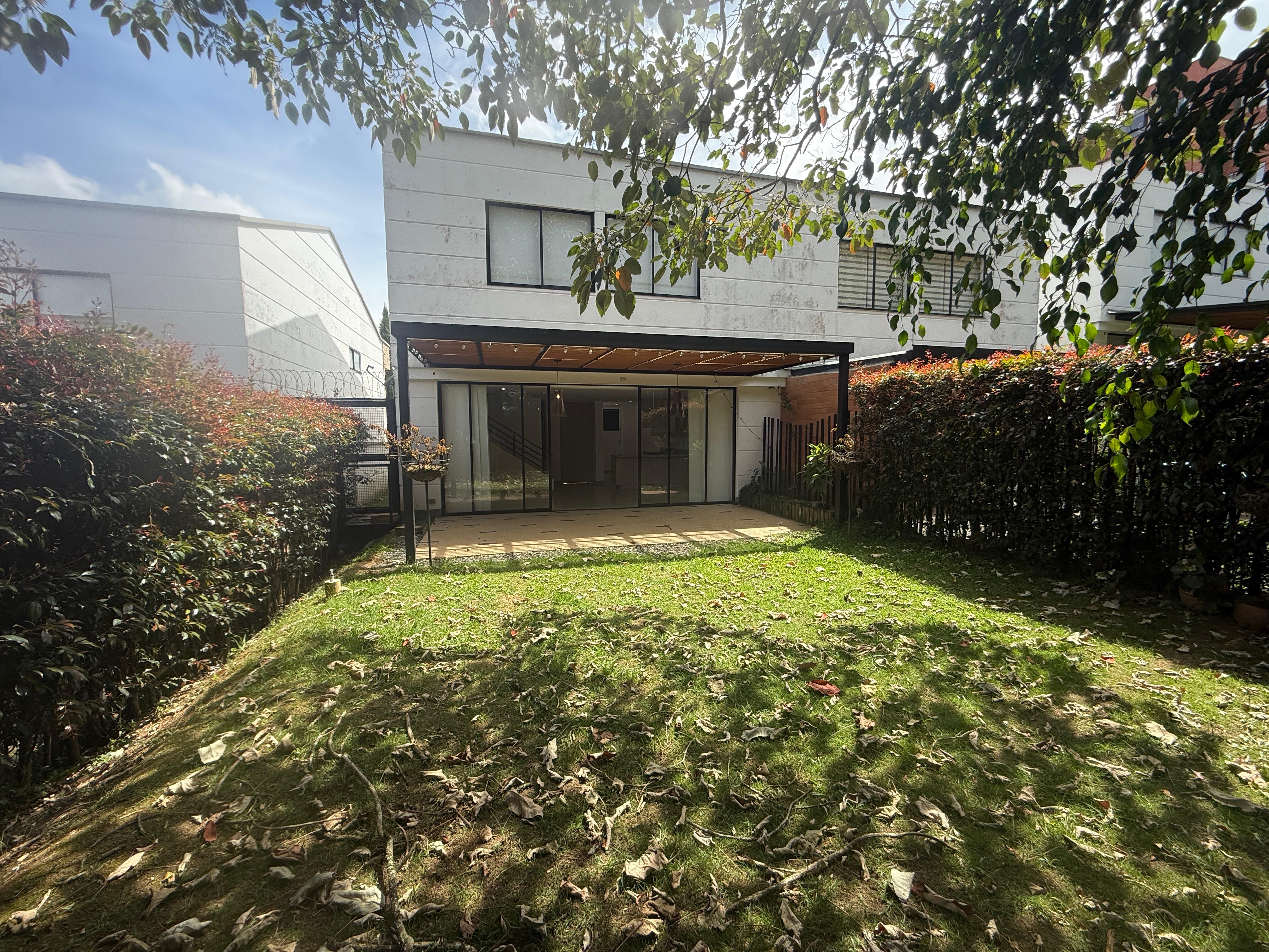 Venta de casa en El Retiro Pantanillo