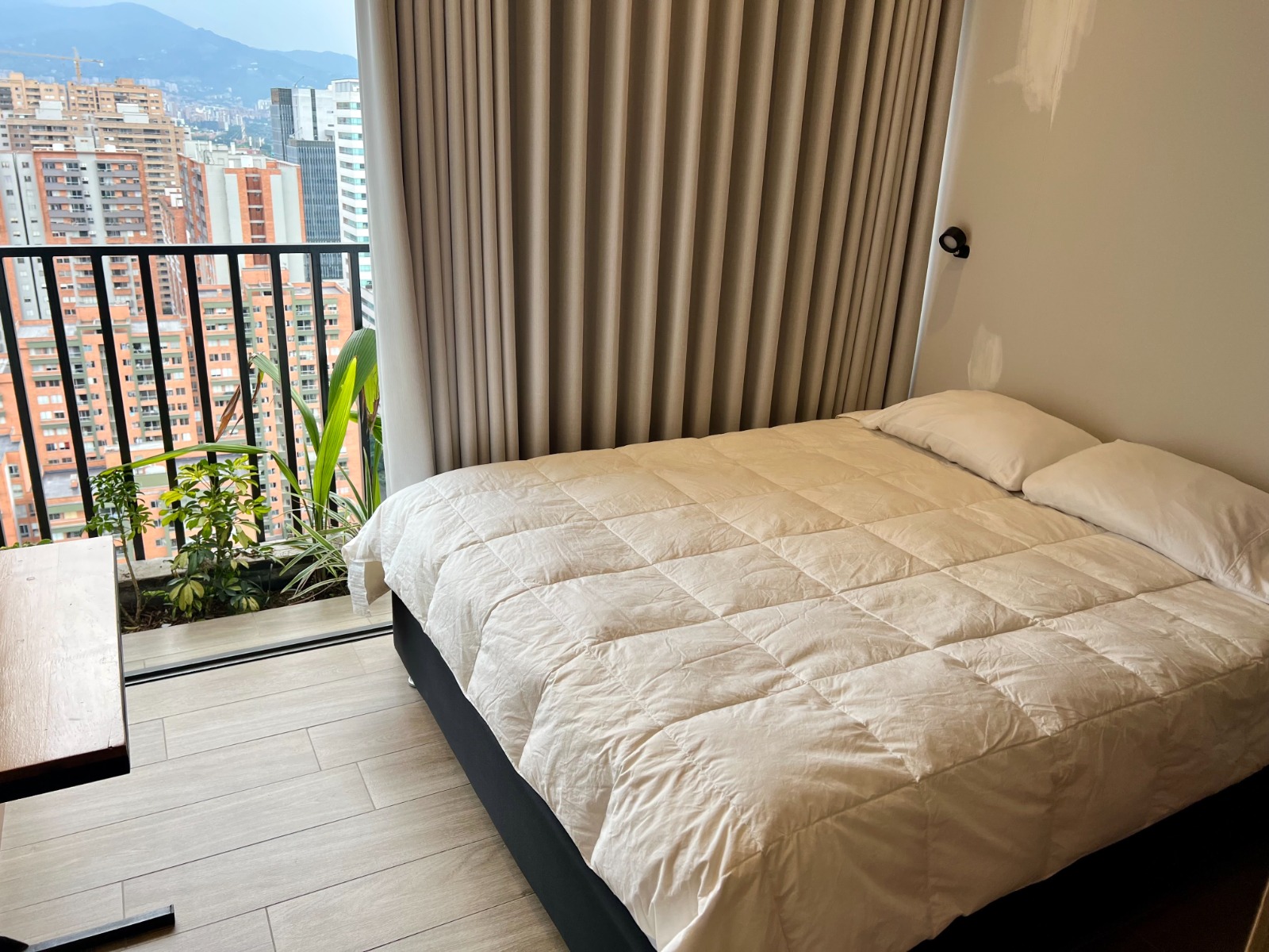 Apartamento amoblado para arriendo en Ciudad del Río El Poblado