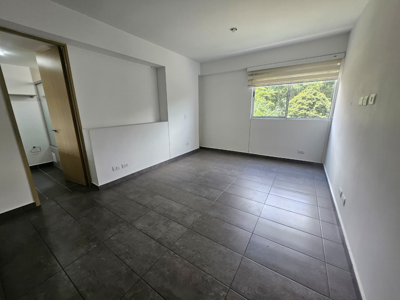 Apartamento en arriendo en Loma de Las Brujas Envigado