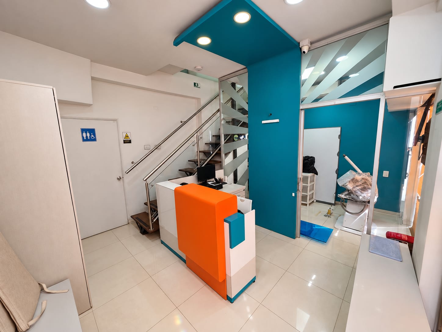 Local comercial en venta Sabaneta – A una cuadra del parque