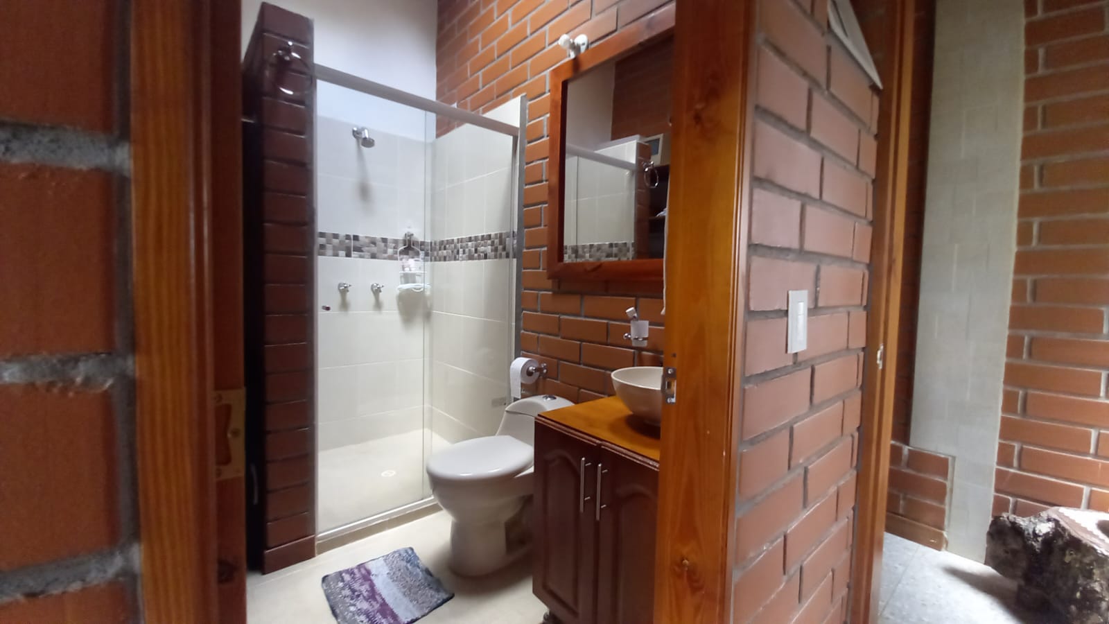 Casa campestre para la venta en Guarne sector La Clarita