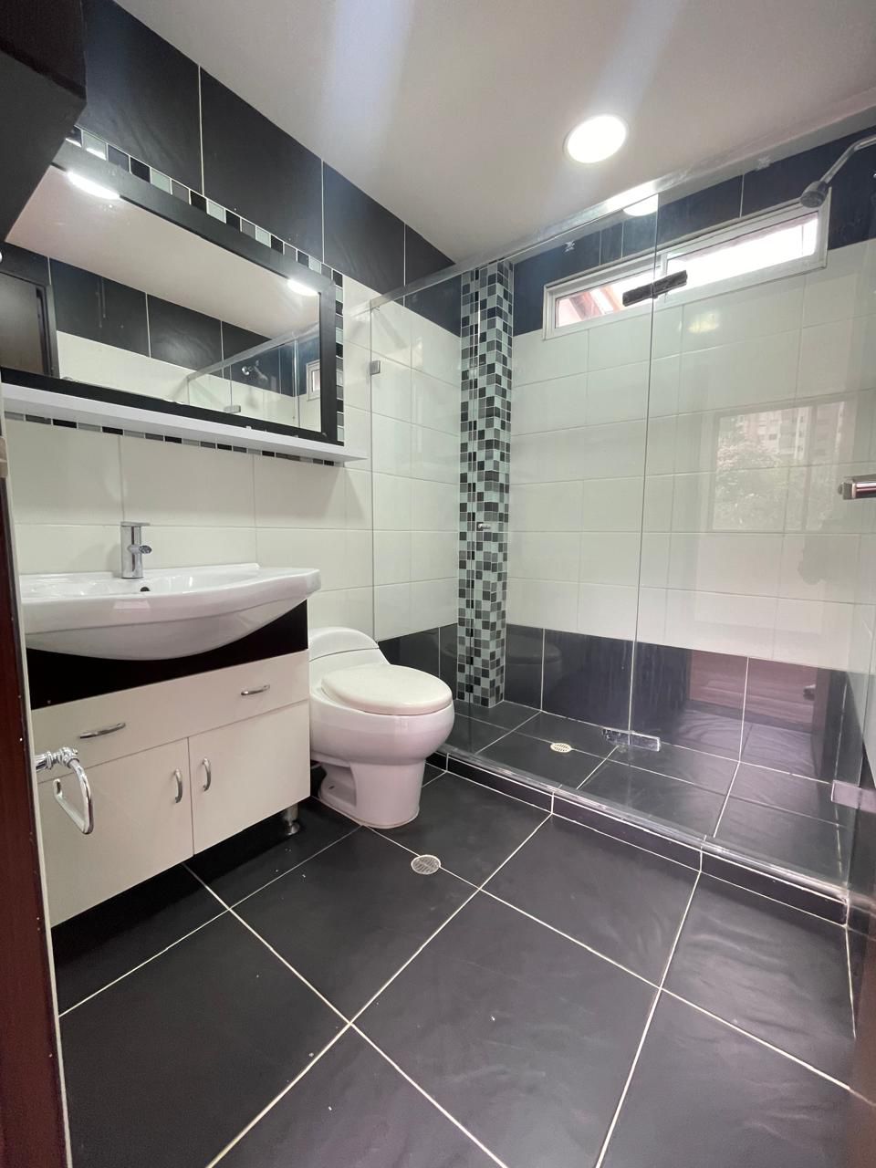 Se vende casa en Sabaneta sector la Doctora