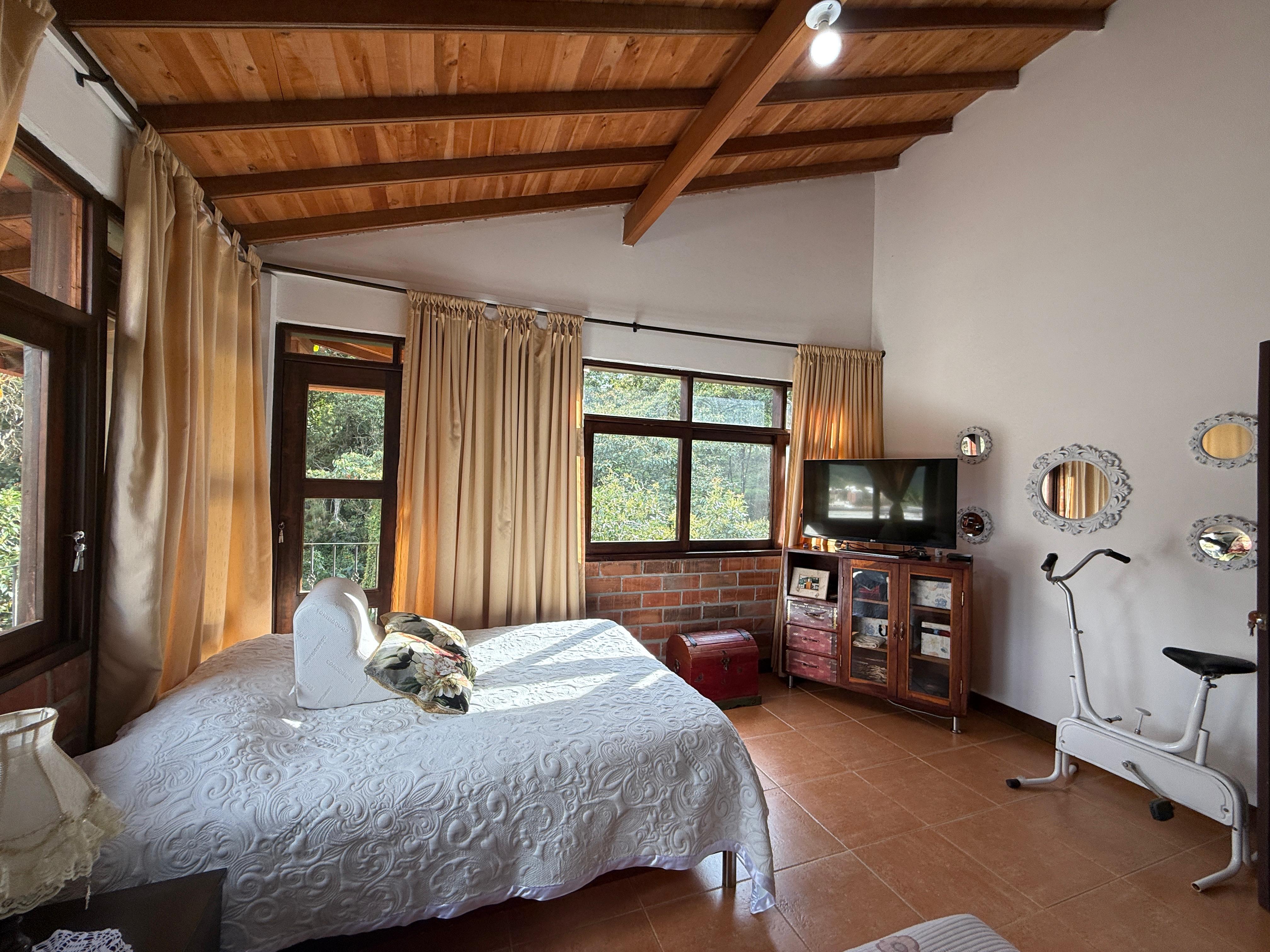 Venta de casa en El Retiro Sector Martin Pescador