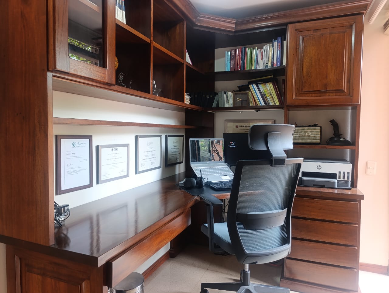 Apartamento en venta poblado Medellín sector el tesoro