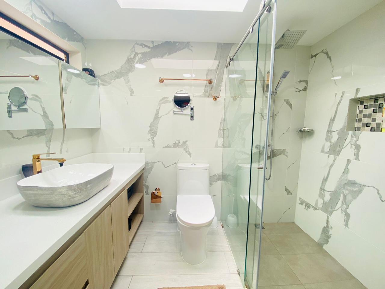 Venta de Casa en la Estrella- Suramerica