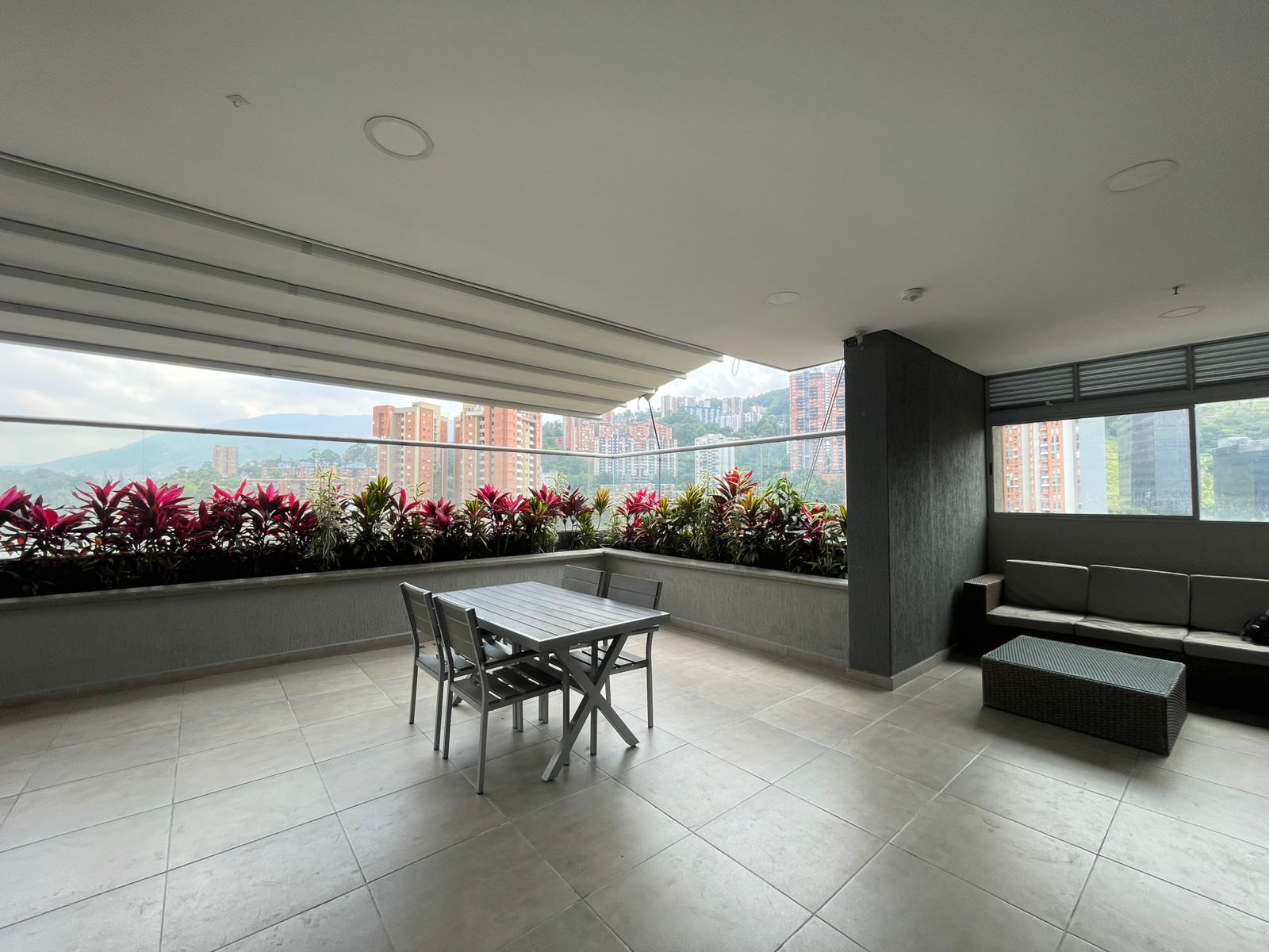 Apartamento en venta el Poblado Loma de San Julian