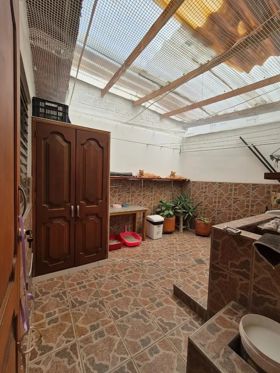 Casa para venta en Medellín laureles 2 piso con parqueadero