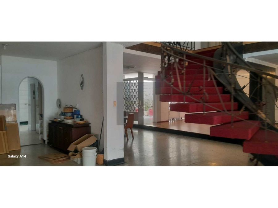 Casa lote para venta en Medellin Laureles