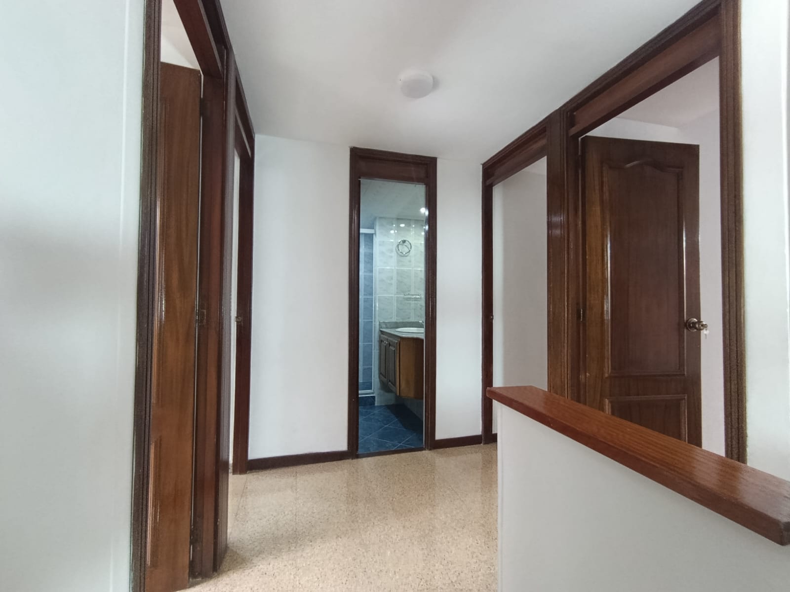 Casa para Arriendo  en Loma de los Bernal Medellín
