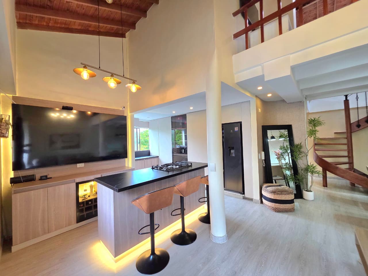 Apartamento dúplex en venta en El Poblado sector El Campestre