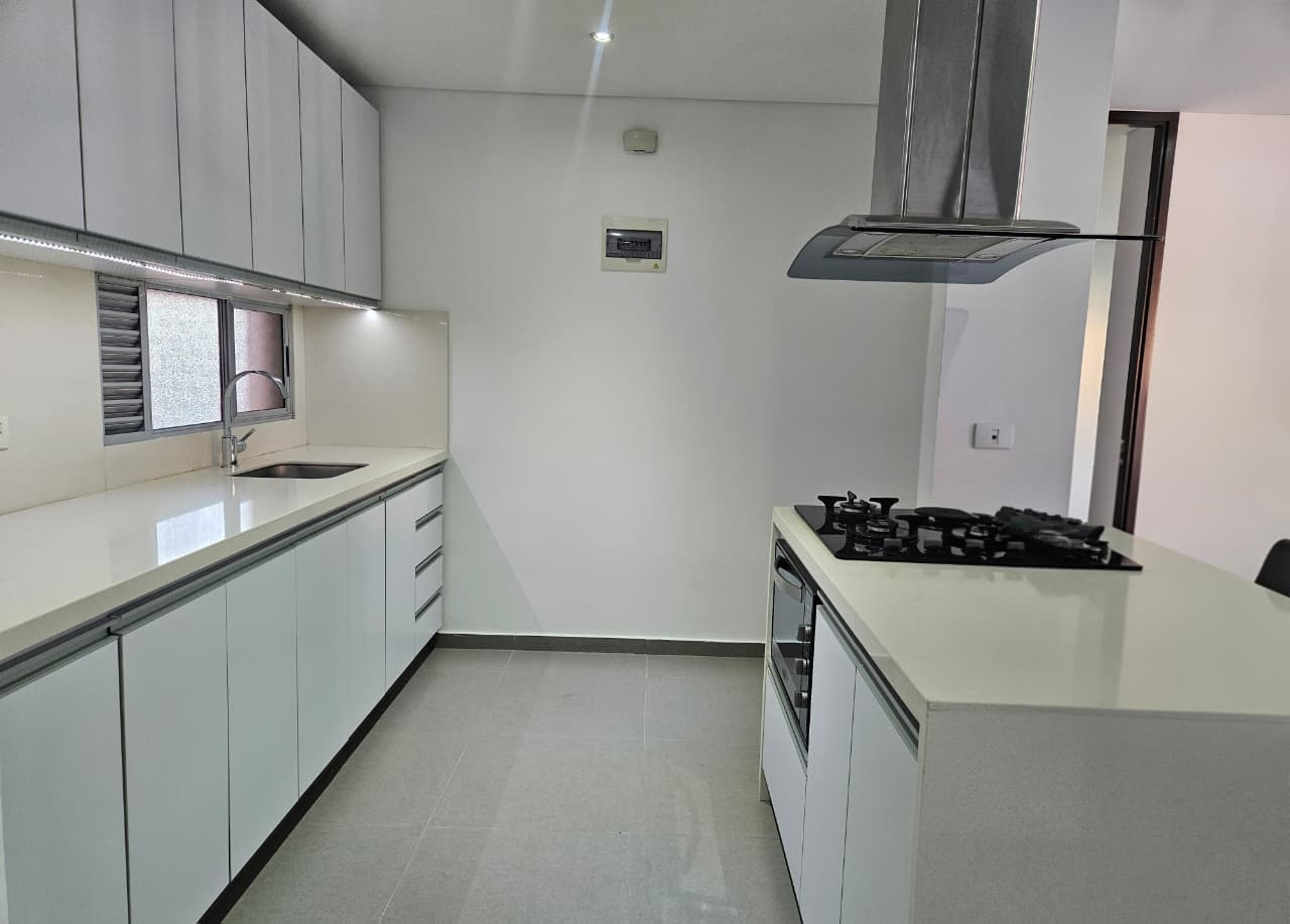 Apartamento en arriendo en Lalinde El Poblado Medellín