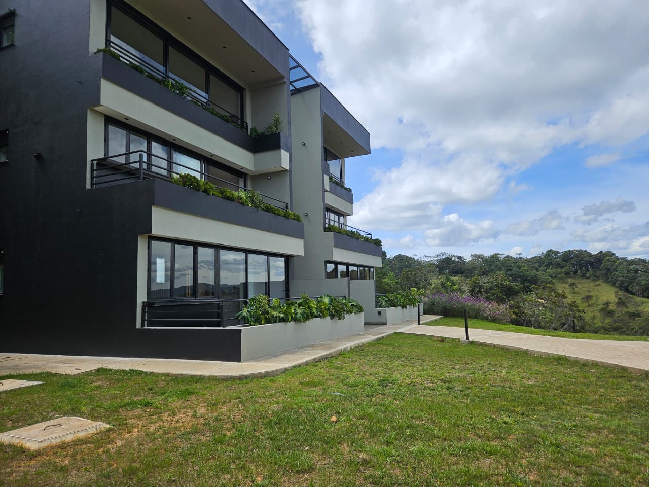 Apartamento amoblado en arriendo Alto de Las Palmas Vereda Pantanillo