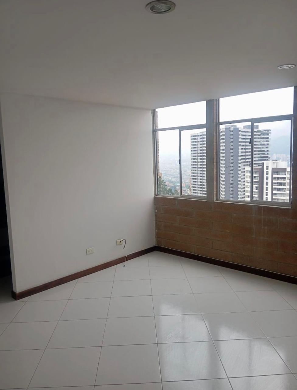 Apartamento para la venta en Loma del Indio -  Medellín