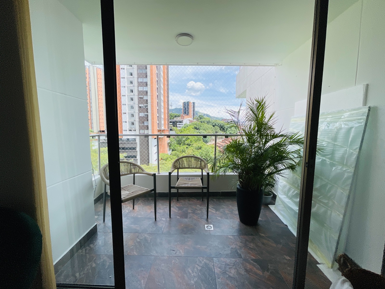 Apartamento en venta La Abadía Envigado – 83 m² + 2 parqueaderos