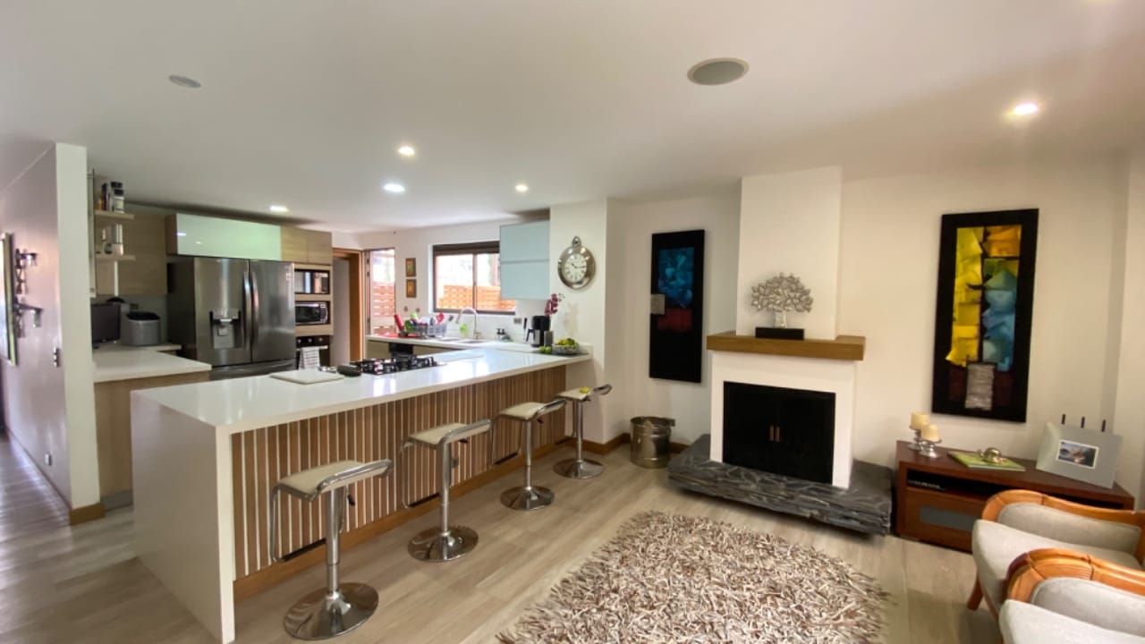 Venta de casa en El Retiro cerca al parque