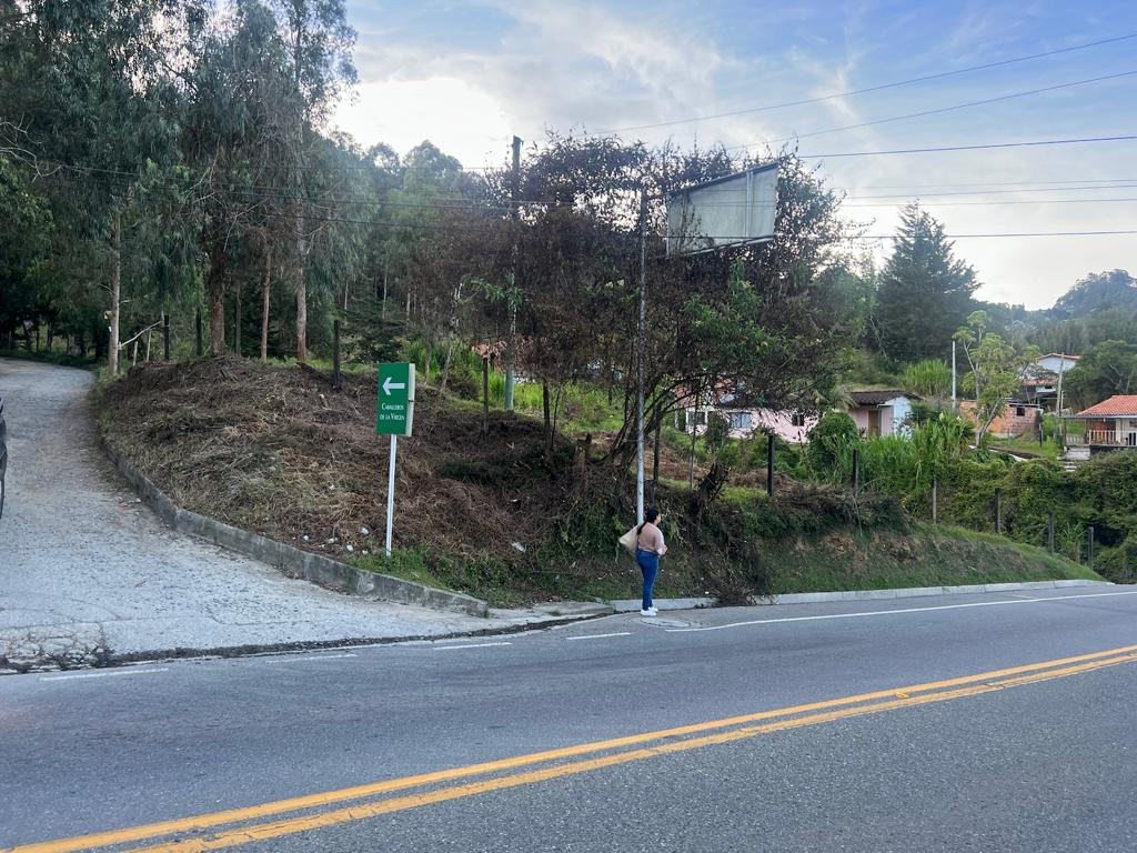 Lote para la venta en el Retiro cerca de la represa la Fe