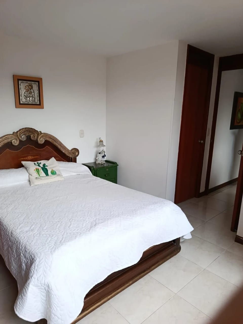 Apartamento en venta en Loma de los Bernal Medellin