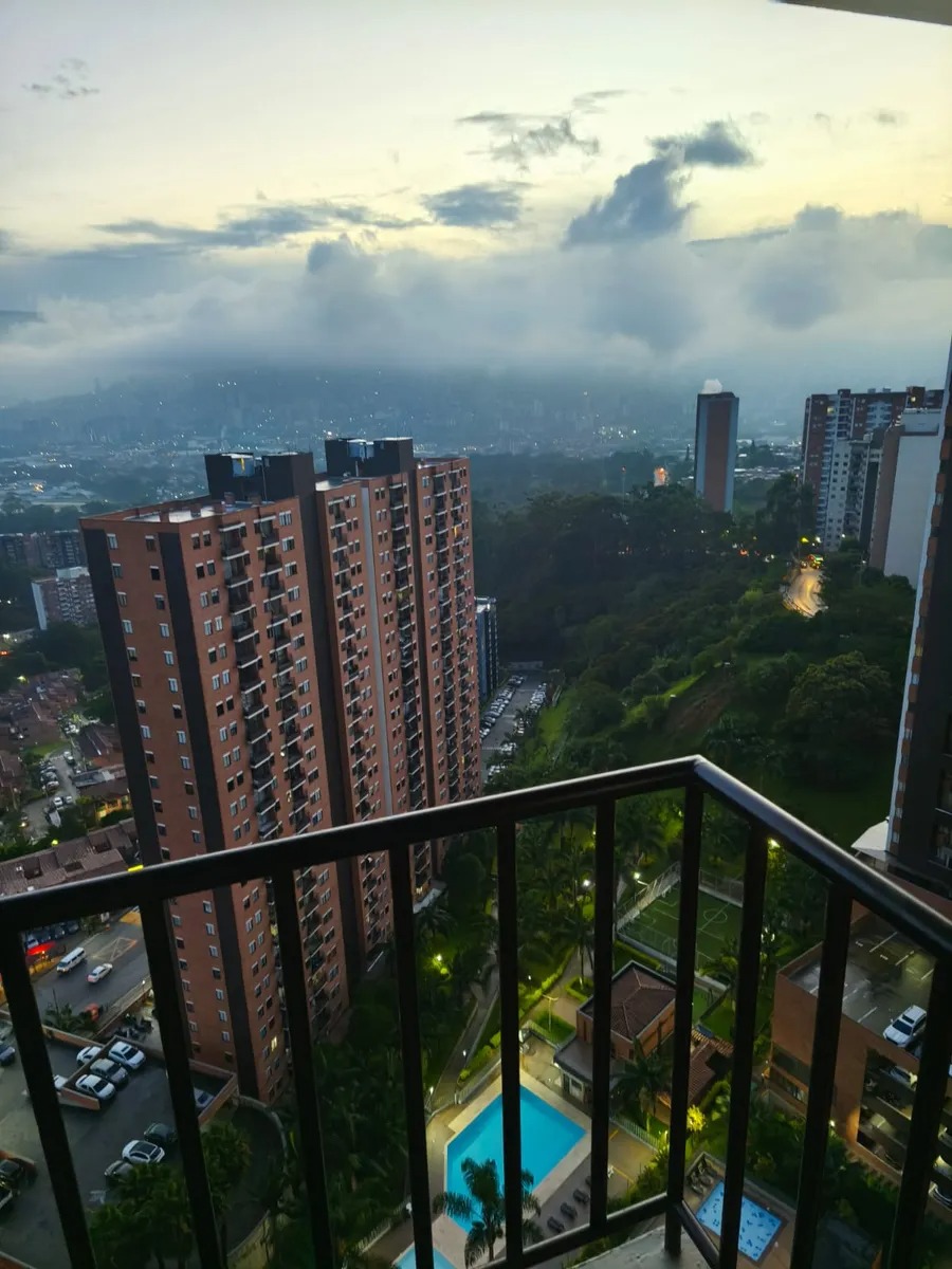 Apartamento en venta  Medellín rodeo alto