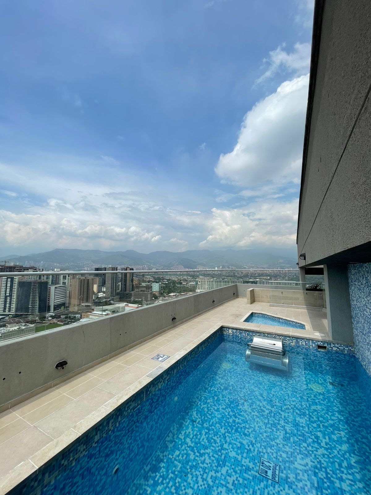 Apartamento en venta el Poblado Loma de San Julian