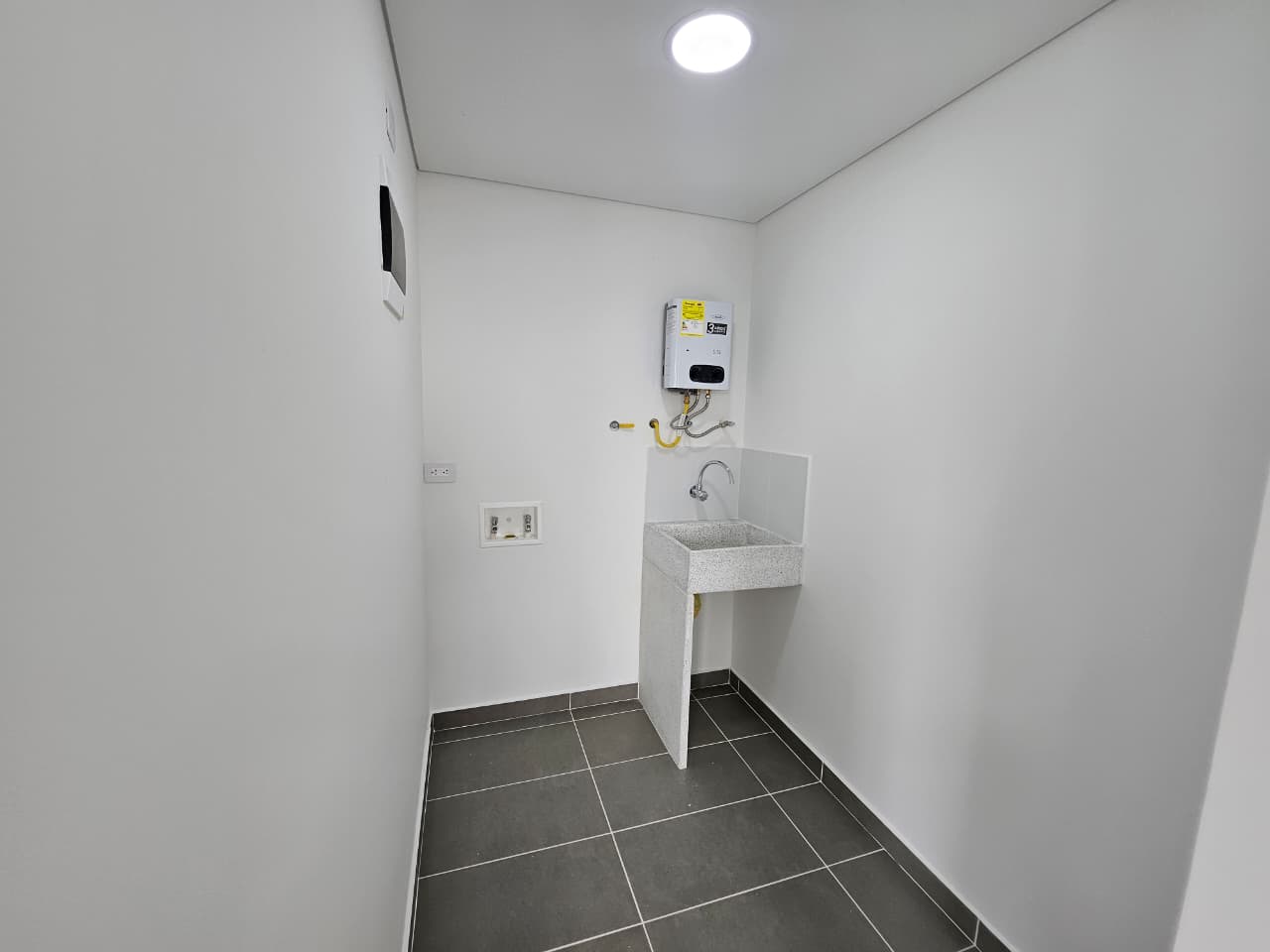 Venta de apartamento en El Poblado Las Palmas para estrenar