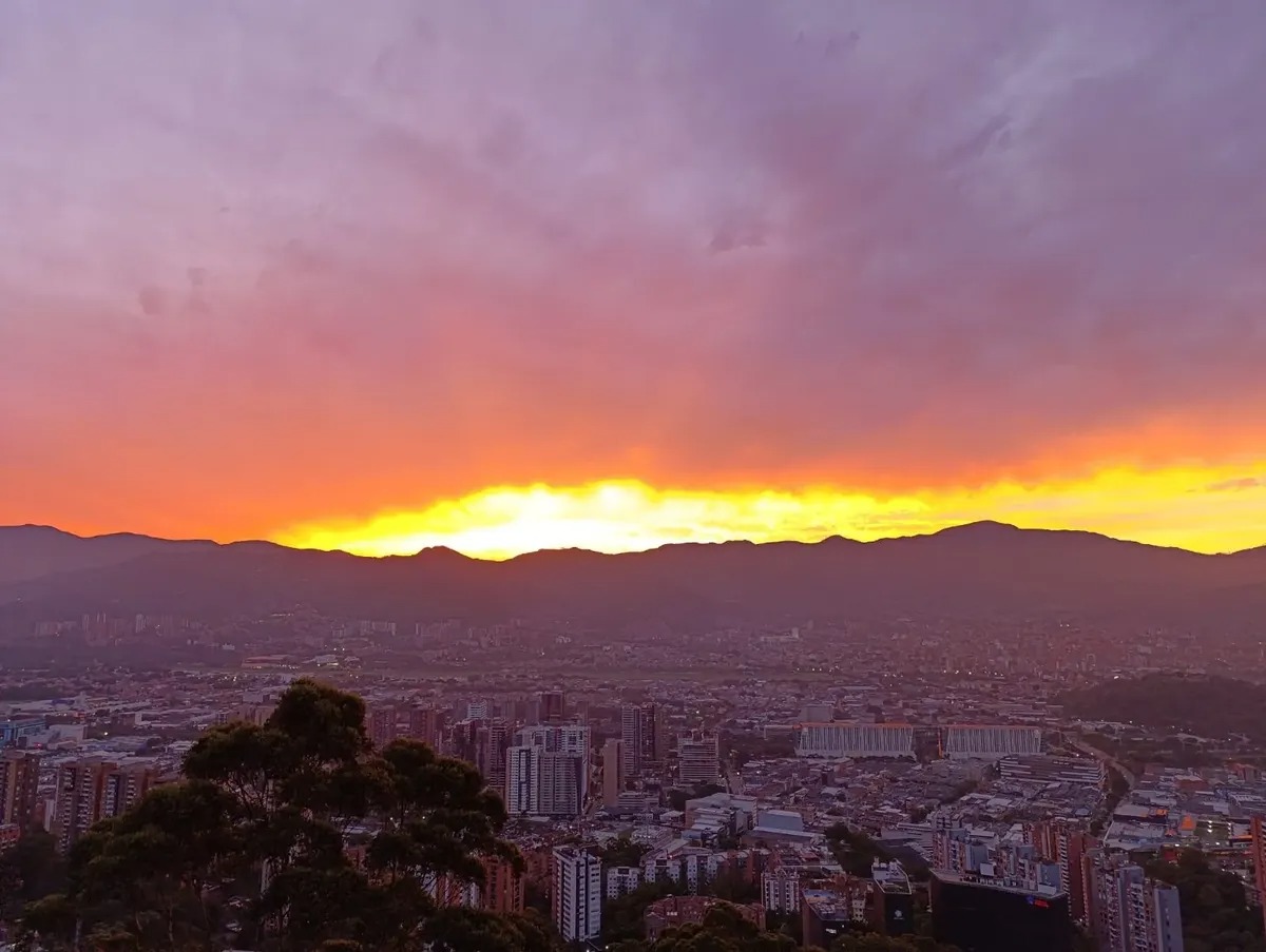 APARTAMENTO EN VENTA POBLADO VIA LAS PALMAS